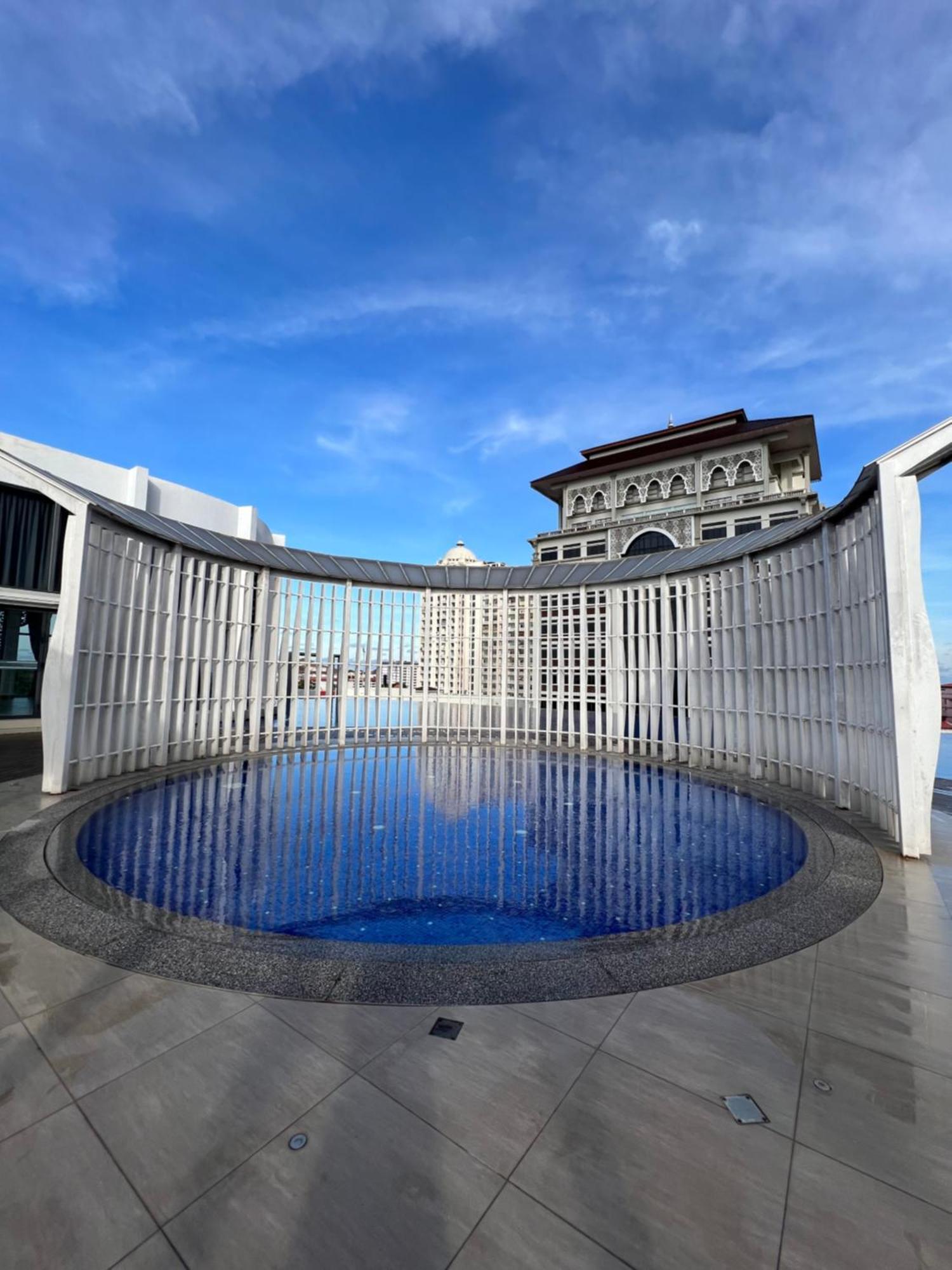 Rizz Residence Troika Kb Kota Bharu Dış mekan fotoğraf